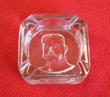 Zeer zeldzame asbak – Von Hindenburg – vierkant – glas