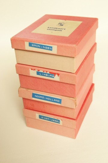 4 Schoolstempels van landkaarten provincies in originele dozen