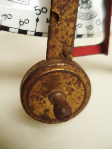 3 antieke weeginstrumenten