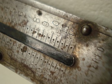 3 antieke weeginstrumenten