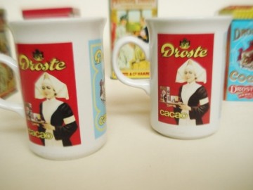 Fraaie Droste set van 4 blikken en 2 mokken