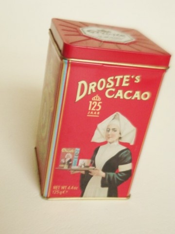Fraaie Droste set van 4 blikken en 2 mokken