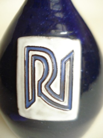Handgemaakte blauwe kruik