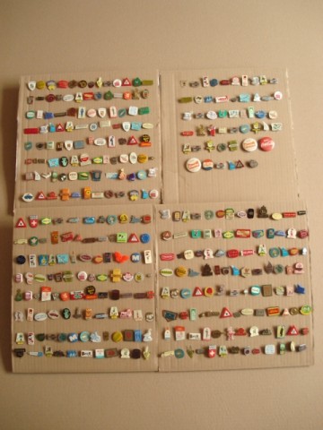 Verzameling van 350 speldjes / pins - 2e helft 20e eeuw – Nederland