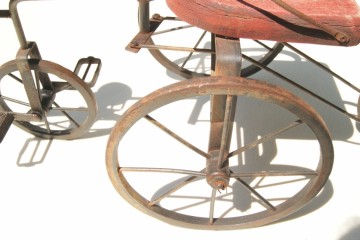 Oud poppenfietsje – Riksja model – 4-wieler