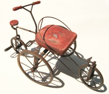 Oud poppenfietsje – Riksja model – 4-wieler