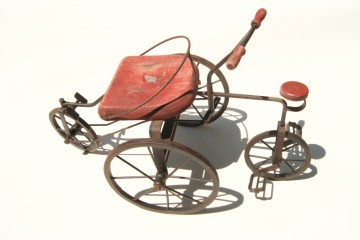 Oud poppenfietsje – Riksja model – 4-wieler